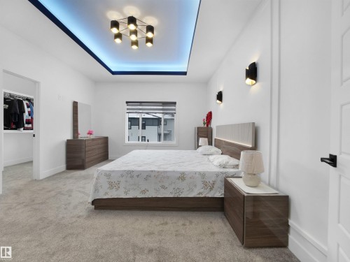 2928 1 Avenue, Edmonton, AB - Indoor Photo Showing Bedroom