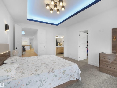 2928 1 Avenue, Edmonton, AB - Indoor Photo Showing Bedroom