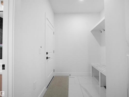 2928 1 Avenue, Edmonton, AB - Indoor