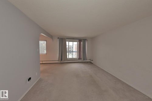 303 11420 40 Avenue, Edmonton, AB - Indoor Photo Showing Other Room