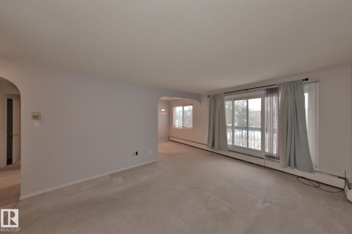 303 11420 40 Avenue, Edmonton, AB - Indoor Photo Showing Other Room