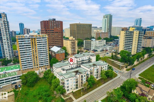 511 10503 98 Avenue, Edmonton, AB - Outdoor