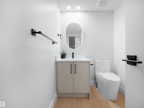 9409 173 Street, Edmonton, AB - Indoor Photo Showing Bathroom