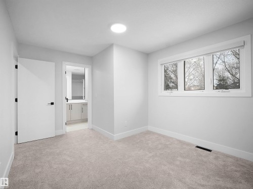 9409 173 Street, Edmonton, AB - Indoor Photo Showing Other Room
