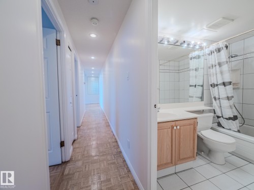 1403 10160 115 Street, Edmonton, AB - Indoor Photo Showing Bathroom