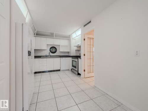 1403 10160 115 Street, Edmonton, AB - Indoor Photo Showing Other Room