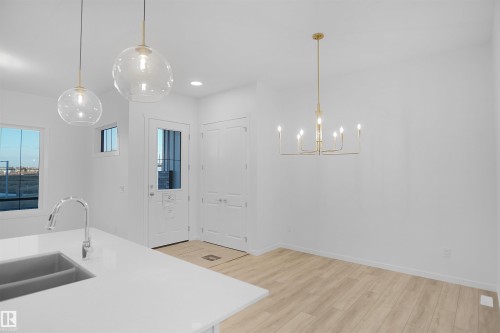 7505 Observer Lane, Edmonton, AB - Indoor