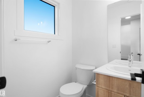4189 Kinglet Drive, Edmonton, AB - Indoor Photo Showing Bathroom