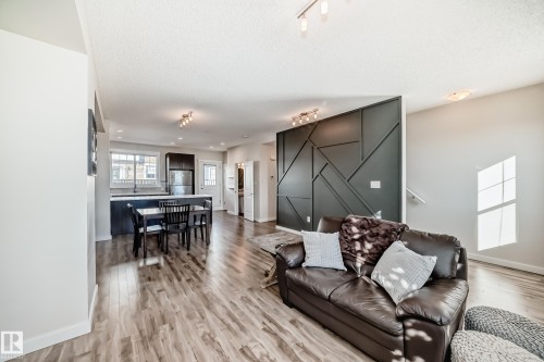 60 903 Crystallina Nera Way, Edmonton, AB - Indoor Photo Showing Living Room
