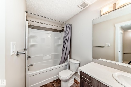 60 903 Crystallina Nera Way, Edmonton, AB - Indoor Photo Showing Bathroom