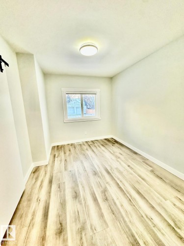 A 9232 75 Street, Edmonton, AB - Indoor Photo Showing Other Room