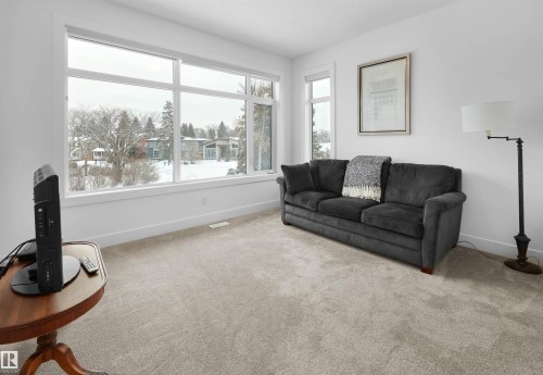 14032 106A Avenue, Edmonton, AB - Indoor Photo Showing Living Room