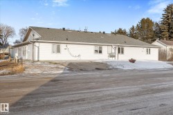 4804 (A,B,C,D) 51 Avenue  Wetaskiwin, AB T9A 0T7