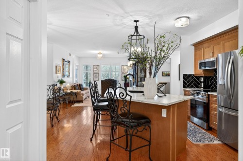 103 9811 96A Street, Edmonton, AB - Indoor Photo Showing Other Room