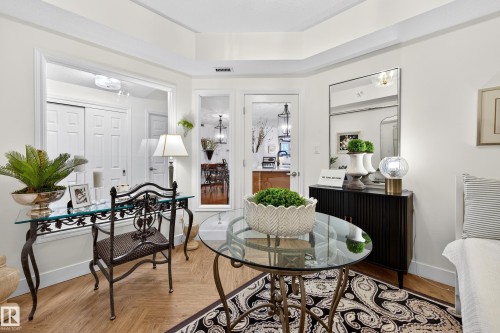 103 9811 96A Street, Edmonton, AB - Indoor