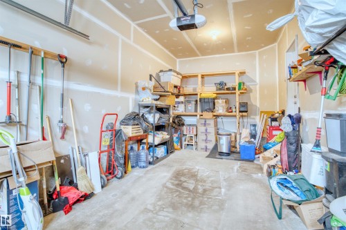 1727 Plum Crescent, Edmonton, AB - Indoor