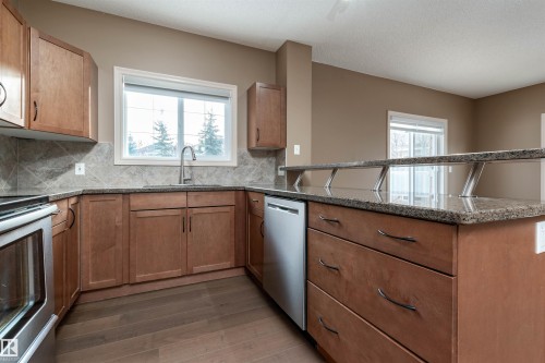 114 263 Macewan Road, Edmonton, AB - Indoor Photo Showing Kitchen