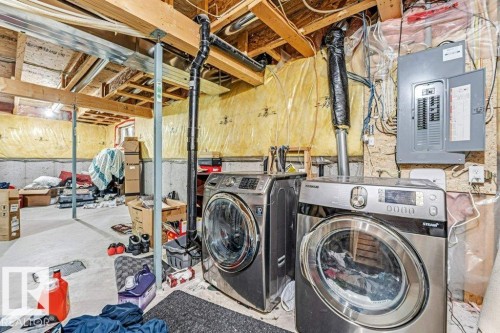 1137 37B Avenue, Edmonton, AB - Indoor Photo Showing Laundry Room
