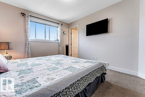 1137 37B Avenue, Edmonton, AB - Indoor Photo Showing Bedroom