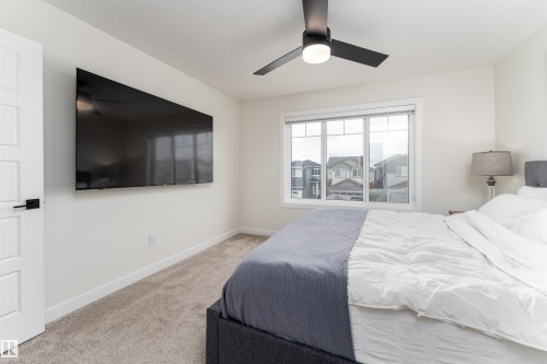 112 Bluff Cove, Leduc, AB - Indoor Photo Showing Bedroom