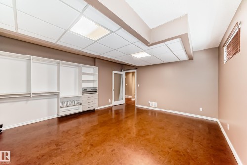 946 Wallbridge Place, Edmonton, AB - Indoor Photo Showing Other Room