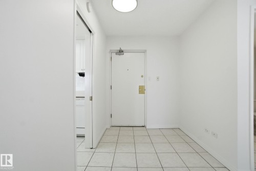 802 11920 100 Avenue, Edmonton, AB - Indoor Photo Showing Other Room