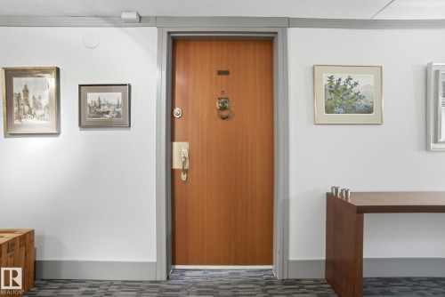 802 11920 100 Avenue, Edmonton, AB - Indoor Photo Showing Other Room