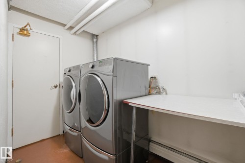 802 11920 100 Avenue, Edmonton, AB - Indoor Photo Showing Laundry Room