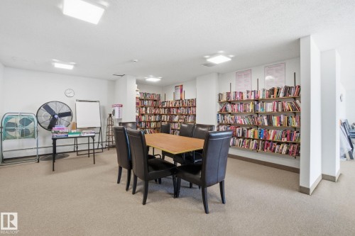 802 11920 100 Avenue, Edmonton, AB - Indoor Photo Showing Dining Room