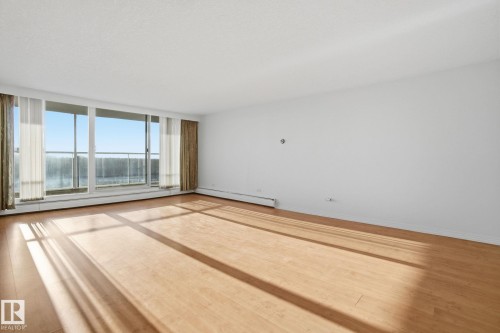 802 11920 100 Avenue, Edmonton, AB - Indoor Photo Showing Other Room