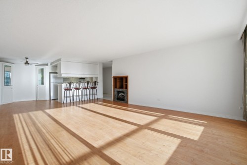 802 11920 100 Avenue, Edmonton, AB - Indoor
