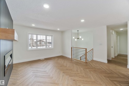 10309 167A Avenue, Edmonton, AB - Indoor Photo Showing Other Room