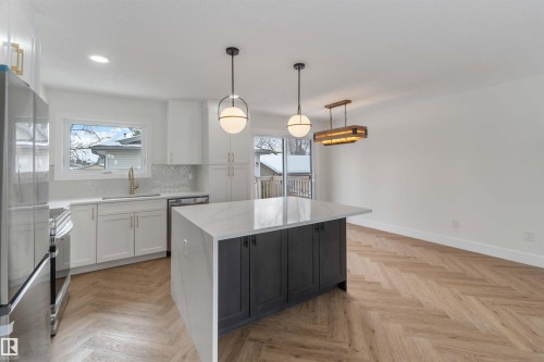 10309 167A Avenue, Edmonton, AB - Indoor Photo Showing Kitchen With Upgraded Kitchen