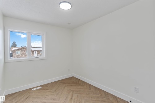 10309 167A Avenue, Edmonton, AB - Indoor Photo Showing Other Room
