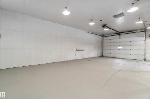 10309 167A Avenue, Edmonton, AB - Indoor Photo Showing Garage