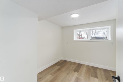10309 167A Avenue, Edmonton, AB - Indoor Photo Showing Other Room