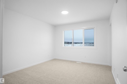 29 1430 Aster Way, Edmonton, AB - Indoor Photo Showing Other Room
