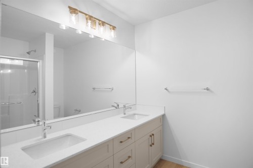 29 1430 Aster Way, Edmonton, AB - Indoor Photo Showing Bathroom