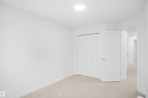 29 1430 Aster Way, Edmonton, AB - Indoor Photo Showing Other Room