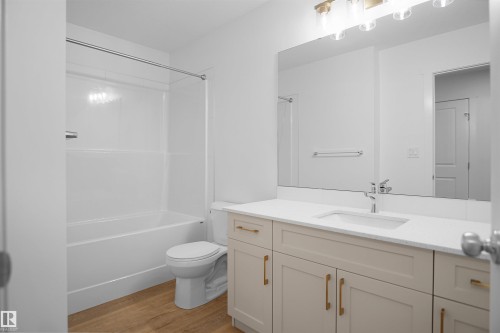 29 1430 Aster Way, Edmonton, AB - Indoor Photo Showing Bathroom