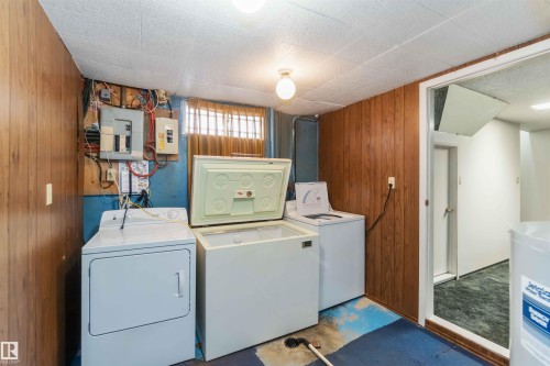 4130 134A Avenue, Edmonton, AB - Indoor Photo Showing Laundry Room