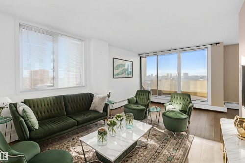1401 9816 112 Street, Edmonton, AB - Indoor Photo Showing Living Room