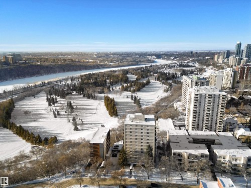 1401 9816 112 Street, Edmonton, AB - Outdoor