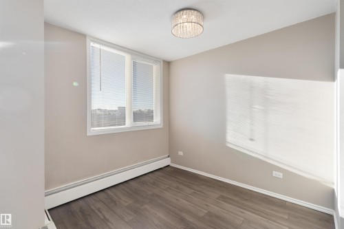 1401 9816 112 Street, Edmonton, AB - Indoor Photo Showing Other Room