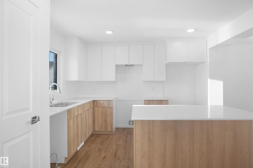 174 Ficus, Fort Saskatchewan, AB - Indoor Photo Showing Kitchen