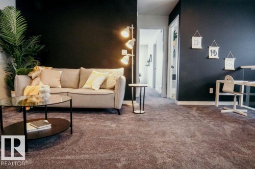 7365 Klapstein Crescent, Edmonton, AB - Indoor