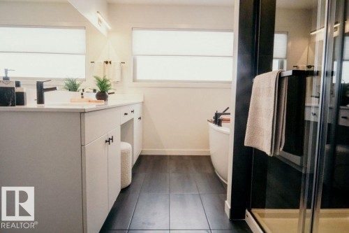 7365 Klapstein Crescent, Edmonton, AB - Indoor