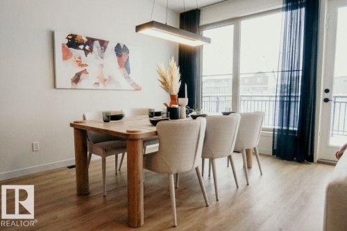 7365 Klapstein Crescent, Edmonton, AB - Indoor Photo Showing Dining Room