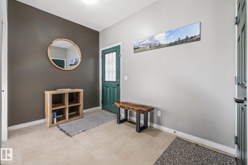 5846 Anthony Crescent, Edmonton, AB - Indoor Photo Showing Other Room