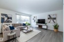 10514 153 Street, Edmonton, AB  - Indoor Photo Showing Living Room 